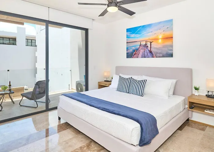 Coastal W Rooftop Pool, Gym Near *